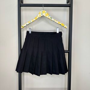 American Apparel Black Pleated Skirt